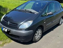 Schwarz Gebraucht 2001 Citroën Xsara Picasso Van / Kleinbus | 1.350 €
