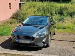 Grau Gebraucht 2019 Ford Focus Titanium Limousine | 13.999 € (Superpreis)