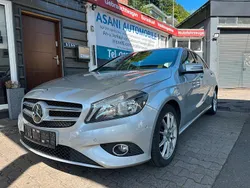 Grau Gebraucht 2014 Mercedes A200 Limousine | 10.950 €