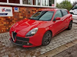 Rot Gebraucht 2020 Alfa Romeo Giulietta Super Kleinwagen | 12.200 € (Guter Preis)