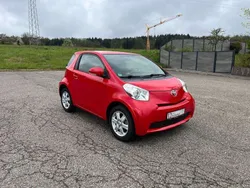 Super red 5 Gebraucht 2010 Toyota iQ Kleinwagen | 7.290 € (Etwas zu teuer)