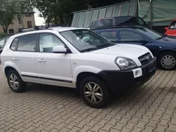 Weiß Gebraucht 2010 Hyundai Tucson GLS SUV | 3.990 € (Superpreis)