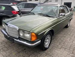 Grün Gebraucht 1983 Mercedes 230 Coupé | 8.999 €