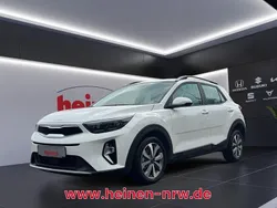 Weiß Gebraucht 2024 Kia Stonic Vision SUV | 19.299 € (Fairer Preis)