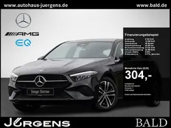 Metalliclack kosmosschwarz Gebraucht 2025 Mercedes A200 Progressive Limousine | 31.990 € (Fairer Preis)