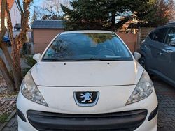 Weiß Gebraucht 2008 Peugeot 207 Filou Limousine | 1.500 € (Guter Preis)