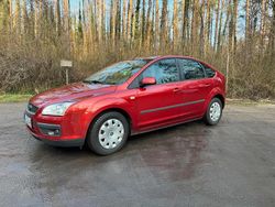 Orange Gebraucht 2007 Ford Focus Kleinwagen | 3.000 € (Fairer Preis)