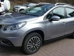 Grau Gebraucht 2018 Peugeot 2008 SUV | 9.990 € (Fairer Preis)