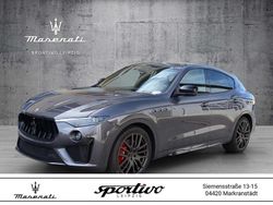 Grau Gebraucht 2020 Maserati Levante SUV | 95.110 € (Teuer)