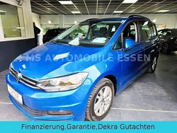 Blau Gebraucht 2021 VW Touran Comfortline Van / Kleinbus | 16.700 € (Superpreis)