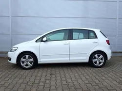 Weiß Gebraucht 2010 VW Golf Plus Cross Comfortline Van / Kleinbus | 4.850 € (Guter Preis)