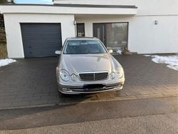 Silber Gebraucht 2005 Mercedes E320 Avantgarde Limousine | 3.500 € (Fairer Preis)