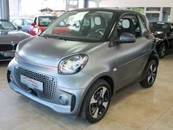Grau Gebraucht 2021 Smart ForTwo Electric Drive Kleinwagen | 9.999 € (Guter Preis)