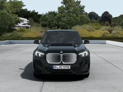 Schwarz Neu 2025 BMW iX1 M Sport SUV | 50.091 € (Superpreis)