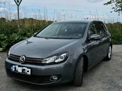 Grau Gebraucht 2011 VW Golf VI Limousine | 9.999 € (Teuer)