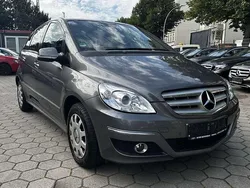 Grau Gebraucht 2008 Mercedes B170 Van / Kleinbus | 4.495 € (Guter Preis)
