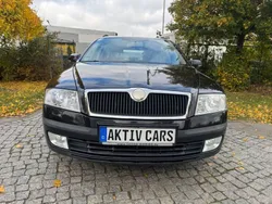 Schwarz Gebraucht 2009 Skoda Octavia Team Edition Kombi | 4.990 € (Guter Preis)