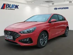Engine red Gebraucht 2024 Hyundai i30 Trend Limousine | 23.990 € (Fairer Preis)