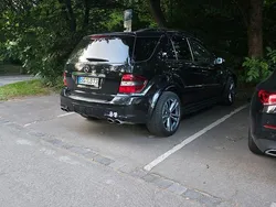 Schwarz Gebraucht 2007 Mercedes ML63 AMG AMG SUV | 15.800 € (Superpreis)