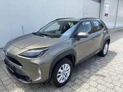 Braun Gebraucht 2023 Toyota Yaris Cross SUV | 27.049 € (Guter Preis)