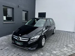 Schwarz Gebraucht 2015 Mercedes B180 Van / Kleinbus | 9.999 € (Guter Preis)