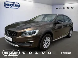 Andere Gebraucht 2016 Volvo V60 CC Summum Kombi | 18.450 € (Fairer Preis)