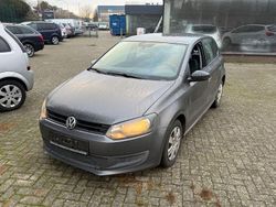 Grau Gebraucht 2010 VW Polo Limousine | 2.999 € (Fairer Preis)