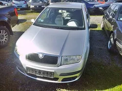 Diamantsilber met. Gebraucht 2005 Skoda Fabia Kleinwagen | 2.300 € (Etwas zu teuer)