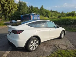 Weiß Gebraucht 2022 Tesla Model Y Long Range SUV | 34.950 € (Fairer Preis)