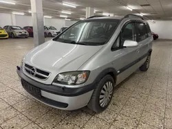 Grau Gebraucht 2004 Opel Zafira Edition Van / Kleinbus | 798 € (Guter Preis)