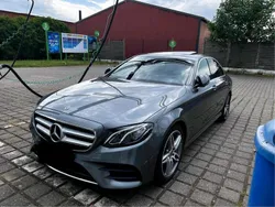 Grau Gebraucht 2017 Mercedes E200 AMG line Limousine | 25.900 € (Etwas zu teuer)