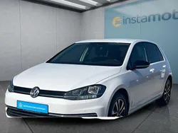 Weiß Gebraucht 2019 VW Golf VII Kleinwagen | 20.349 € (Fairer Preis)