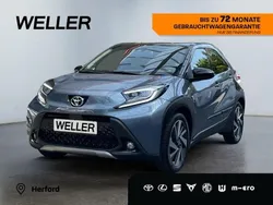Grau Gebraucht 2024 Toyota Aygo X-plore Kleinwagen | 20.349 € (Fairer Preis)