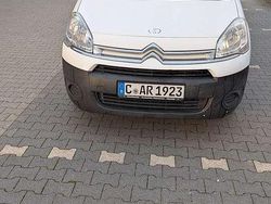 Weiß Gebraucht 2015 Citroën Berlingo SELECTION Van | 2.650 € (Superpreis)