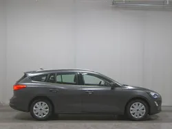 Grau Gebraucht 2022 Ford Focus Cool & Connect Kombi | 9.980 € (Guter Preis)