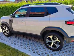 Beige Gebraucht 2025 Dacia Duster Journey SUV | 22.999 € (Guter Preis)