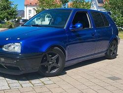 Blau Gebraucht 1996 VW Golf III Kleinwagen | 1.100 € (Fairer Preis)