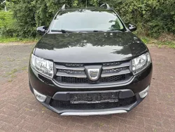Schwarz Gebraucht 2015 Dacia Sandero Stepway Kleinwagen | 6.450 € (Fairer Preis)