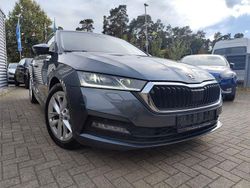 Grau Gebraucht 2020 Skoda Octavia Sport Limousine | 17.950 € (Fairer Preis)