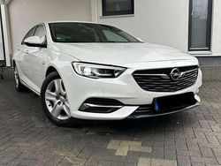 Weiß Gebraucht 2020 Opel Insignia Innovation Kleinwagen | 17.250 € (Fairer Preis)