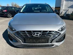 Shimmering silver / met Gebraucht 2022 Hyundai i30 Edition 30+ Kombi | 13.500 € (Fairer Preis)