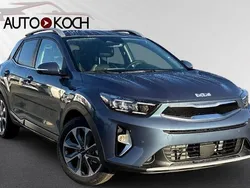 Blau Neu 2025 Kia Stonic Spirit SUV | 25.990 € (Fairer Preis)