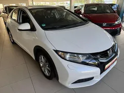 Weiß Gebraucht 2014 Honda Civic Comfort Limousine | 7.490 € (Fairer Preis)