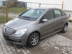 Grau Gebraucht 2005 Mercedes B170 Van / Kleinbus | 1.750 € (Fairer Preis)