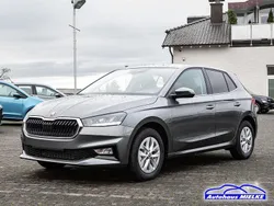 Quarzgraumetallic Neu 2024 Skoda Fabia Selection Limousine | 21.490 € (Fairer Preis)