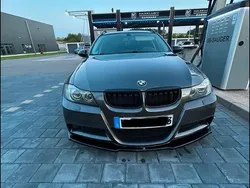 Grau Gebraucht 2006 BMW 330 Limousine | 9.600 € (Fairer Preis)