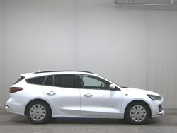 Weiss Gebraucht 2022 Ford Focus ST-Line Kombi | 18.480 € (Guter Preis)