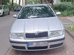 Silber Gebraucht 2008 Skoda Octavia Limousine | 2.900 € (Fairer Preis)