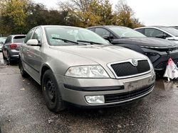 Grau Gebraucht 2008 Skoda Octavia LAURIN & KLEMENT Limousine | 1.050 €