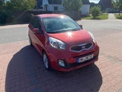 Rot Gebraucht 2015 Kia Picanto Kleinwagen | 4.999 € (Fairer Preis)
